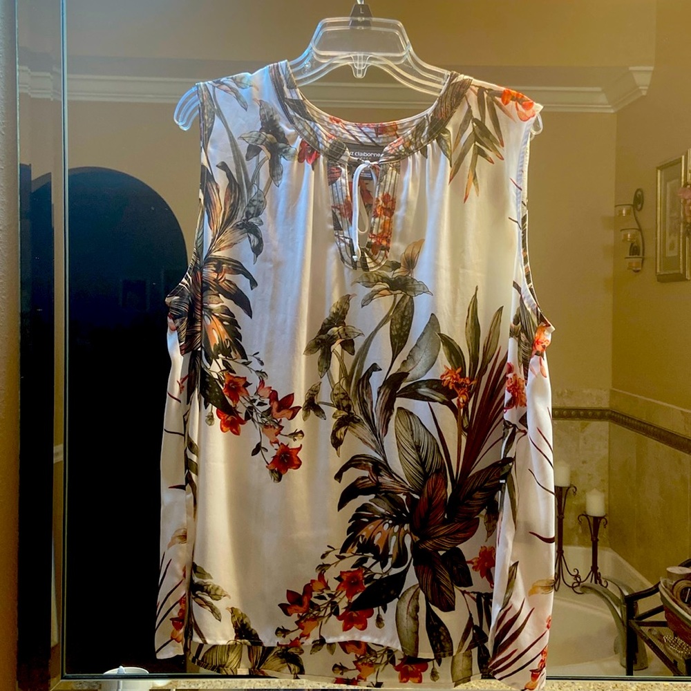 Womens Liz Claiborne sleeveless blouse